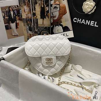 Chanel Heart Chain Bag White 18x16.5x6.5cm