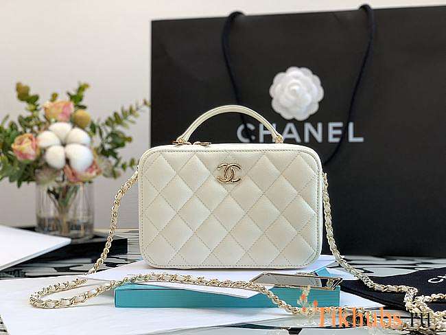 Chanel Vanity White Bag 18cm - 1