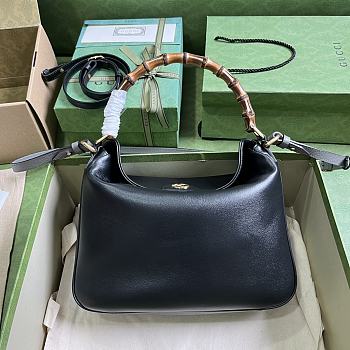 Gucci Diana Medium Shoulder Bag Black 30x23x6.5cm