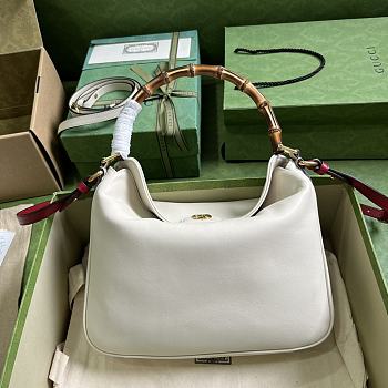 Gucci Diana Medium Shoulder Bag White 30x23x6.5cm