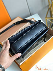 LV Pochette Metis Black and Beige 25x19x7cm - 4