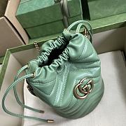 Gucci GG Marmont Matelassé Mini Bucket Bag Green 19x17x10cm - 2