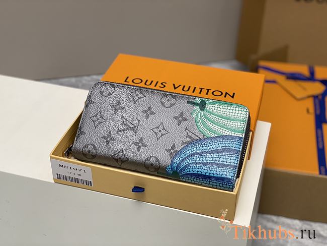 Louis Vuitton LV x YK Zippy Vertical Wallet 10 x 20 x 2 cm - 1