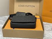 Louis Vuitton LV Trio Messenger G65 Black 25 x 18.5 x 7 cm - 5