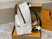 Louis Vuitton LV Backpack Discovery Taigarama White 30 x 40 x 20 cm - 5