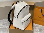 Louis Vuitton LV Backpack Discovery Taigarama White 30 x 40 x 20 cm - 3