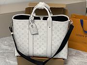 Louis Vuitton LV Weekend Tote NM White 43x34x17.5cm - 1