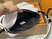 Louis Vuitton LV Outdoor Messenger Taigarama White 26 x 20 x 10.5 cm - 2