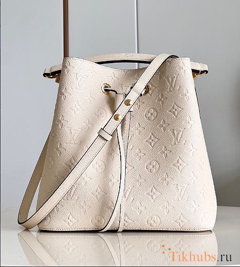 Louis Vuitton LV Neonoe MM Milky White 26 x 26 x 17.5 cm - 1