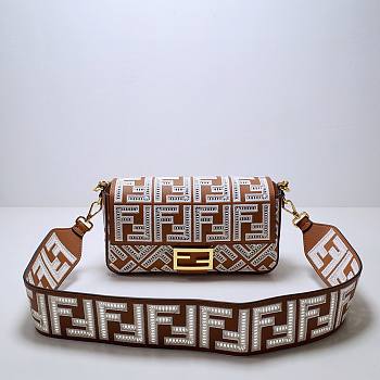 Fendi Baguette Brown FF Embroidery 27x15x6cm