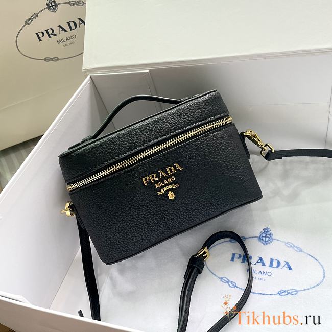 Prada Leather Mini Black Bag 18x11.5x7.5cm - 1