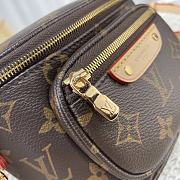 Louis Vuitton LV Mini Bumbag Monogram 17x12x9.5cm - 6