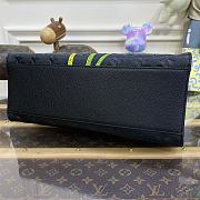 Louis Vuitton LV x YK OnTheGo MM Black 35x27x14cm - 2