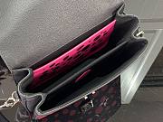 Louis Vuitton LV x YK Pochette Métis Black and Fuchsia 25 x 19 x 7 cm - 4