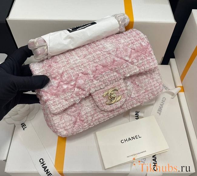 Chanel 22C Pink Tweed Flap Bag 20cm - 1