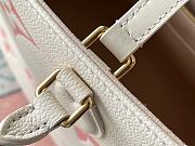 Louis Vuitton LV Onthego MM Cream Beige 35 x 27 x 14 cm - 4