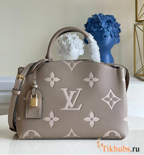 LV Apricot Silk Screen Monogram M58916 Size 29 x 18 x 12.5 cm - 1