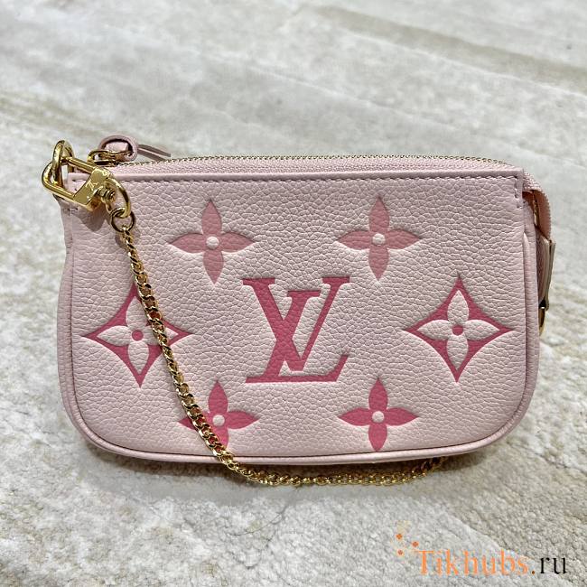 Louis Vuitton LV Pochette Accessories Mini Rosebud 15.5 x 10.5 x 4 cm - 1