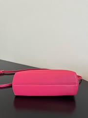 Fendi First Small Fuchsia Leather Bag 26x18x9.5cm - 4