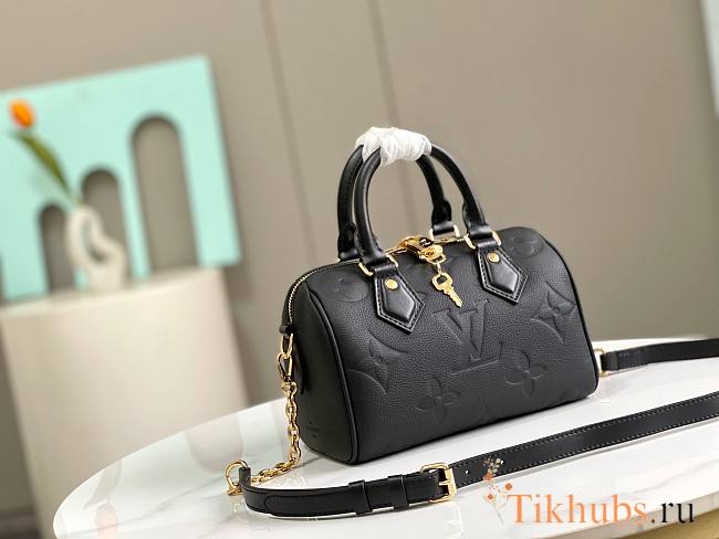 Louis Vuitton LV Speedy Bandoiere 20 Bag Black 20.5x13.5x12cm - 1