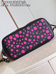 Louis Vuitton LV x YK Neverfull MM Noir Fuchsia 31 x 28 x 14 cm - 4