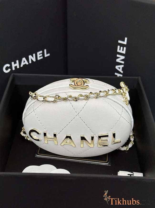 Chanel Clutch With Chain Lambskin White 8.5x12x6cm - 1