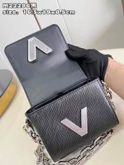 Louis Vuitton LV Twist Lock XL Black 16.5 x 19 x 8.5 cm - 6