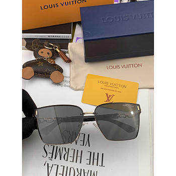 Louis Vuitton LV Tinted Sunglasses Black