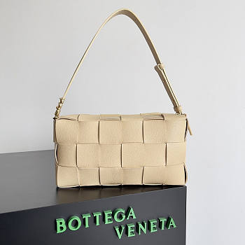 Bottega Veneta Brick Cassette Beige 28x14x10cm