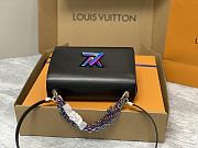 Louis Vuitton LV Twist MM Epi Black 23 x 17 x 9.5 cm - 4