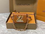 Louis Vuitton LV Twist Lock XL Honey Gold 16.5 x 19 x 8.5 cm - 1