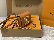 Louis Vuitton LV Twist Lock XL Honey Gold 16.5 x 19 x 8.5 cm - 4