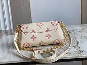 Louis Vuitton LV Favorite Crème Beige 24 x 14 x 9 cm - 4