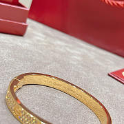 Cartier Diamond Paved Love Bracelet Gold - 3