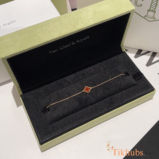 Van Cleef & Arpels Red Gold Bracelet - 1