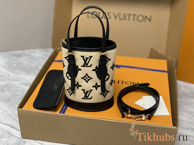 Louis Vuitton LV Nano Bucket Black 13 x 17 x 9 cm - 1