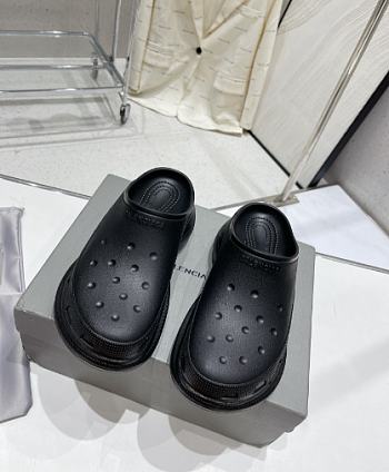 Balenciaga Women'S Crocs Mule In Black