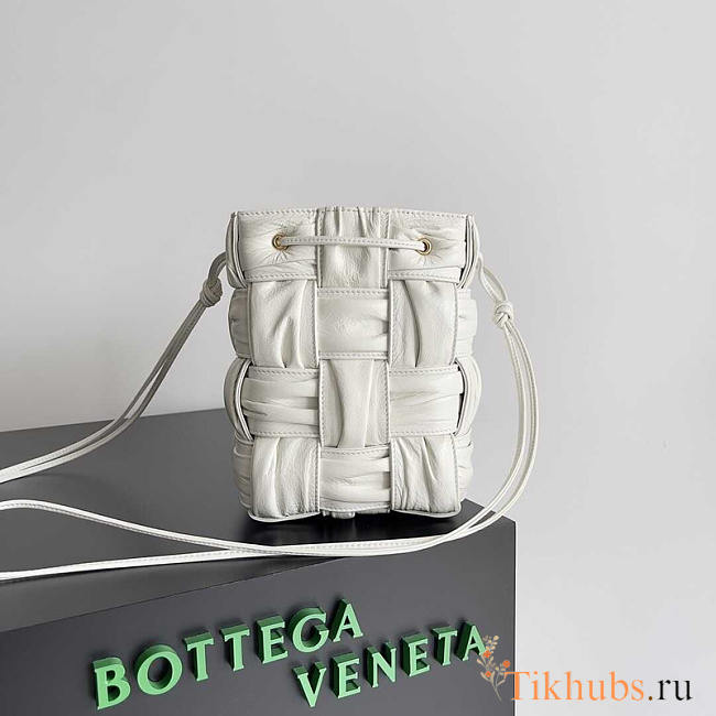 Bottega Veneta Mini Bucket Bag White 18x14x14cm - 1