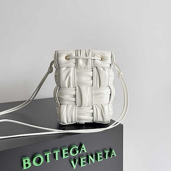 Bottega Veneta Mini Bucket Bag White 18x14x14cm