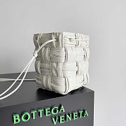 Bottega Veneta Mini Bucket Bag White 18x14x14cm - 5