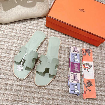 Hermes Calfskin Oran Sandal Light Green