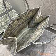 Dior Large Book Tote Gray Toile de Jouy 42 x 35 x 18.5 cm - 5