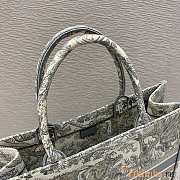 Dior Large Book Tote Gray Toile de Jouy 42 x 35 x 18.5 cm - 4