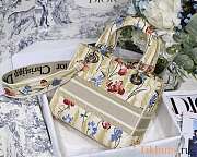 Dior Lady D-Lite Bag Flowers Embroidery Size 24 x 20 x 11 cm - 5