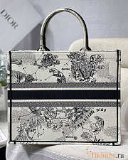 Dior Large Book Tote Latte Toile de Jouy Zodiac 42 x 35 x 18.5 cm - 4