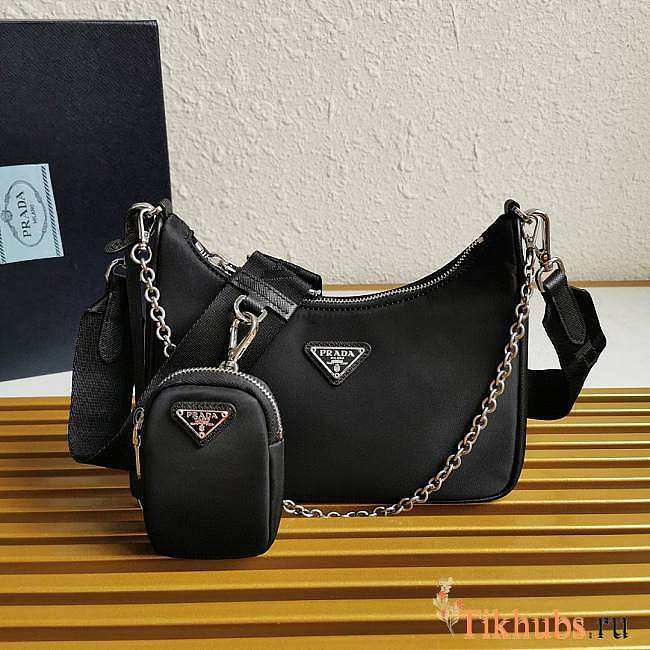 Prada Re-Edition 2005 nylon shoulder bag 22x12x6cm - 1