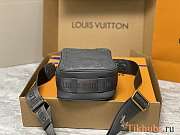 Louis Vuitton LV Cruiser Messenger Grey 16.5 x 24 x 10 cm - 3