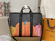 Louis Vuitton Weekend Tote LV x YK Monogram 43 x 34 x 17.5 cm - 5