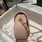 Chanel Mini Messenger Pink Grained Calfskin Bag 19x15x7cm - 4