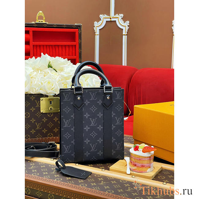 Louis Vuitton LV Sac Plat Mini Black 19 x 22 x 7 cm - 1